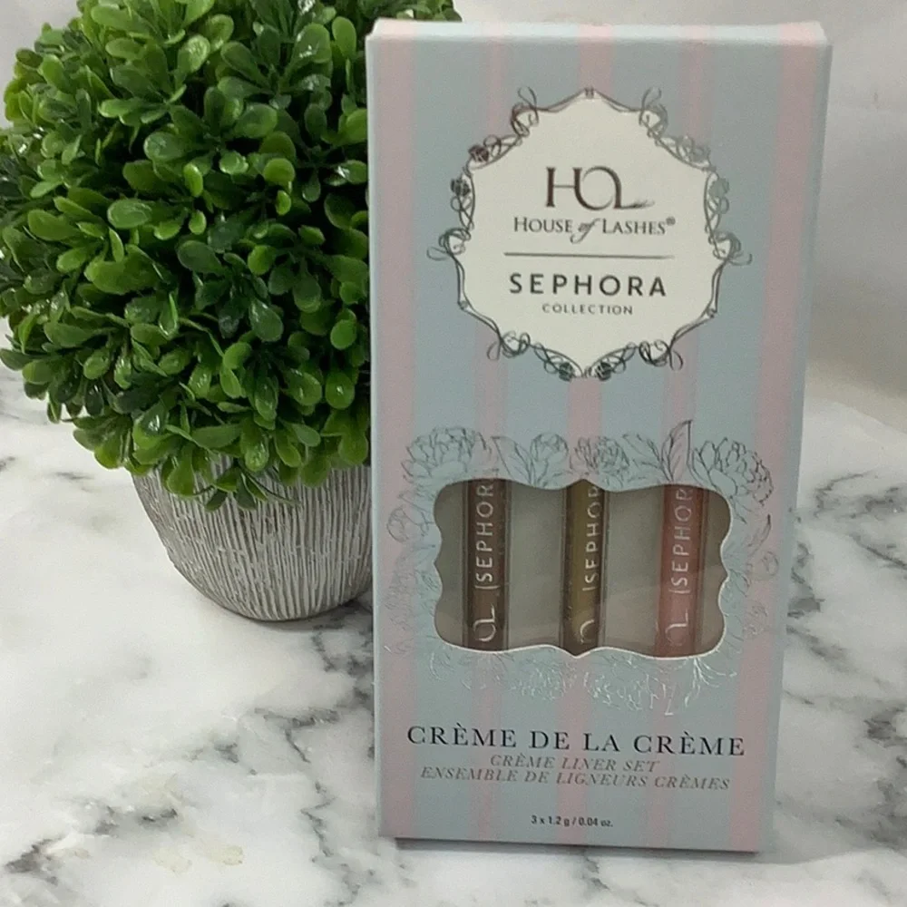NWOT- SEPHORA COLLECTION Liner Set